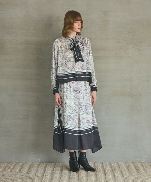 GRACE CONTINENTAL / グレースコンチネンタル ミニ・ひざ丈スカート | パリスカーフプリントスカート（ブラック）