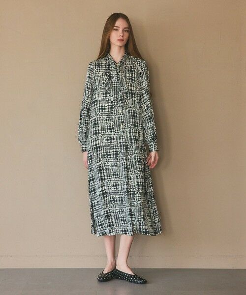 GRACE CONTINENTAL / グレースコンチネンタル ロング・マキシ丈ワンピース | チェックプリントボウ付ワンピース（キナリ）