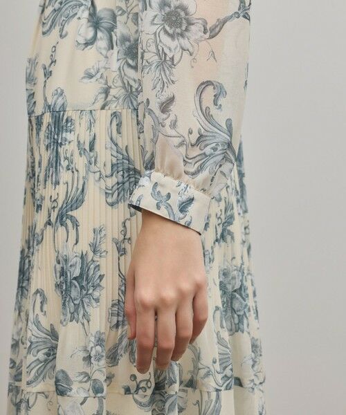 GRACE CONTINENTAL / グレースコンチネンタル ロング・マキシ丈ワンピース | フラワープリントプリーツワンピース | 詳細7