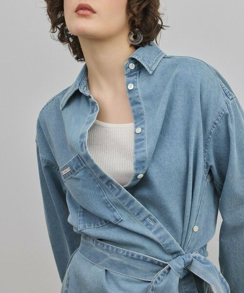 GRACE CONTINENTAL / グレースコンチネンタル シャツ・ブラウス | デニムボウタイシャツ（ブルー）