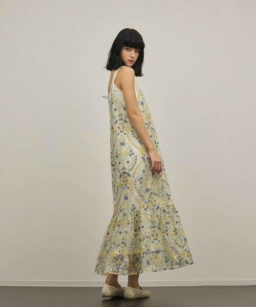 GRACE CONTINENTAL / グレースコンチネンタル ロング・マキシ丈ワンピース | オーナメントembワンピース | 詳細1
