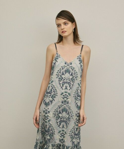 GRACE CONTINENTAL / グレースコンチネンタル ロング・マキシ丈ワンピース | オーナメントembワンピース | 詳細17
