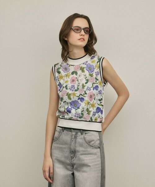 GRACE CONTINENTAL / グレースコンチネンタル その他トップス | フラワープリントニットトップ（ホワイト）