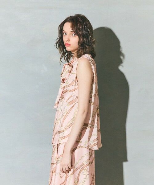 GRACE CONTINENTAL / グレースコンチネンタル シャツ・ブラウス | チェーンプリントボウタイブラウス | 詳細2