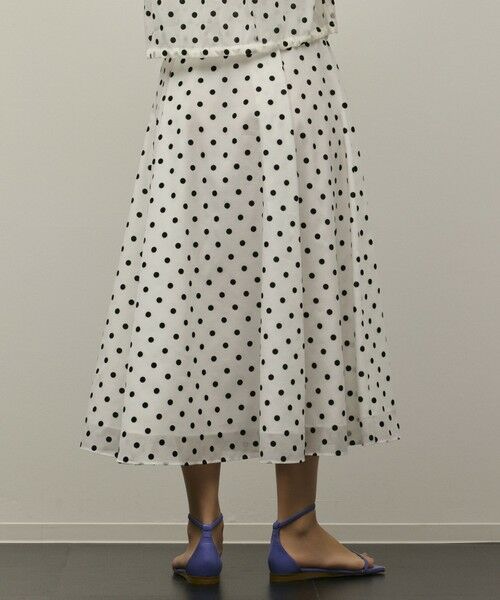 GRACE CONTINENTAL / グレースコンチネンタル ロング・マキシ丈スカート | ドットフロッキータックスカート | 詳細6