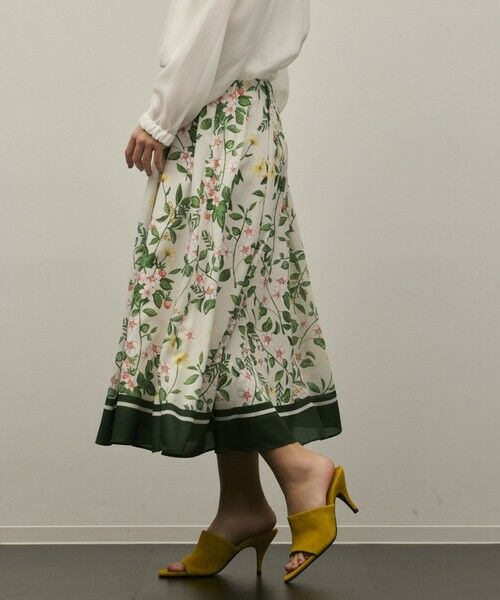 GRACE CONTINENTAL / グレースコンチネンタル ロング・マキシ丈スカート | プリントタックフレアスカート | 詳細5