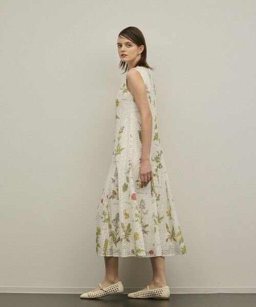 GRACE CONTINENTAL / グレースコンチネンタル ロング・マキシ丈ワンピース | カットワークプリントワンピース | 詳細1