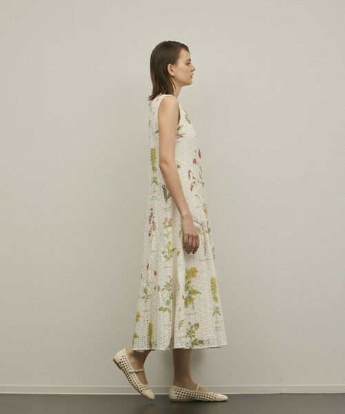 GRACE CONTINENTAL / グレースコンチネンタル ロング・マキシ丈ワンピース | カットワークプリントワンピース | 詳細3