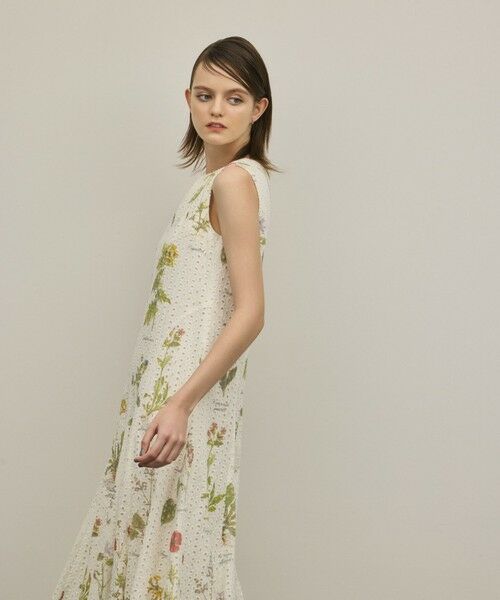 GRACE CONTINENTAL / グレースコンチネンタル ロング・マキシ丈ワンピース | カットワークプリントワンピース | 詳細5