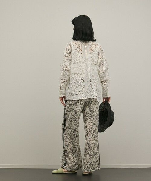 GRACE CONTINENTAL / グレースコンチネンタル シャツ・ブラウス | パネル刺繍シャツ | 詳細3