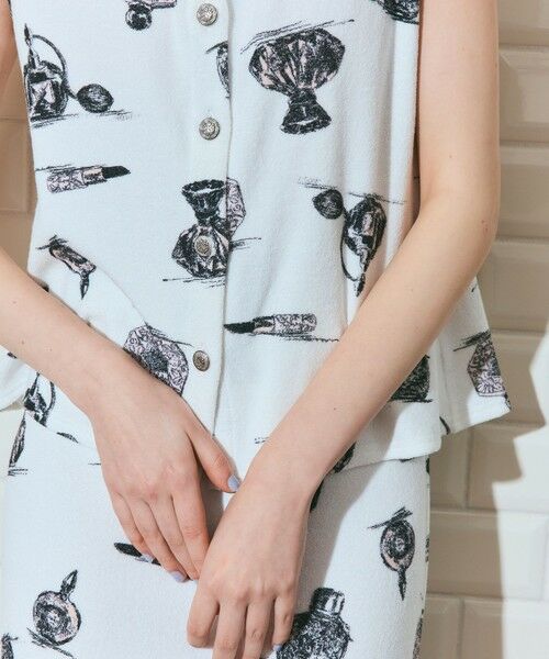 GRACE CONTINENTAL / グレースコンチネンタル その他トップス | パフュームプリントパイルトップ | 詳細6