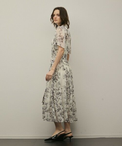 GRACE CONTINENTAL / グレースコンチネンタル ミニ丈・ひざ丈ワンピース | 【スタイリスト木津明子さんインスタライブ紹介】フラワープリントシャツフレアワンピース | 詳細2