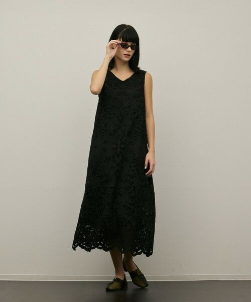 GRACE CONTINENTAL / グレースコンチネンタル ロング・マキシ丈ワンピース | フラワーカットワークワンピース | 詳細13