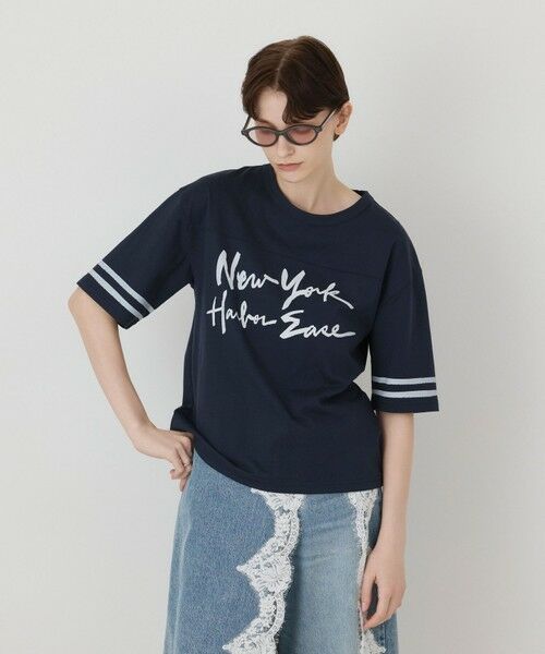 GRACE CONTINENTAL / グレースコンチネンタル カットソー | カレッジロゴプリントTシャツ（ネイビー）