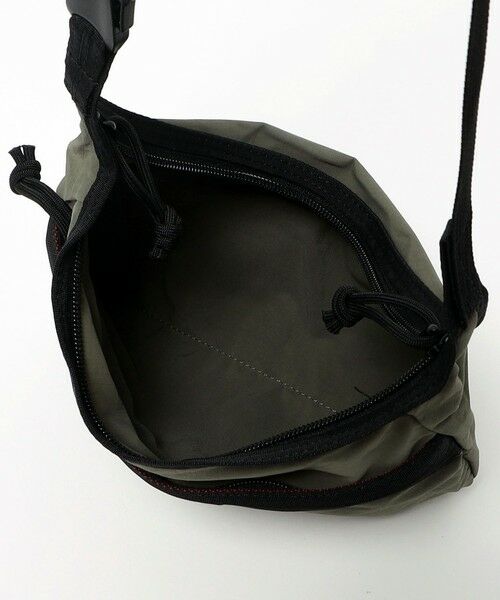 green label relaxing / グリーンレーベル リラクシング ショルダーバッグ | ＜BRIEFING＞LIGHT SACOCHE ライト サコッシュ | 詳細4