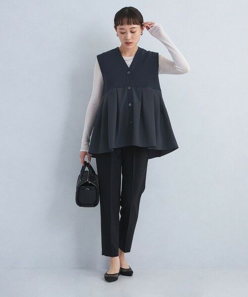 【美品】green label relaxing ペプラム　ジレ　ネイビー green label relaxing（グリーンレーベルリラクシング）の