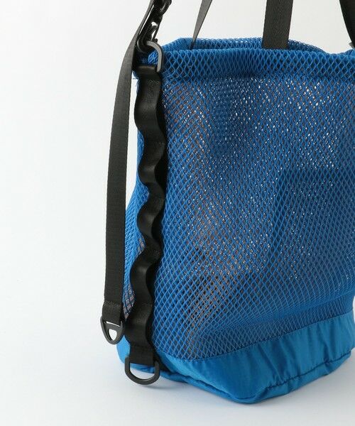 Blue label ショルダーバック KiU＞ダブルメッシュドローストリングショルダー バッグ