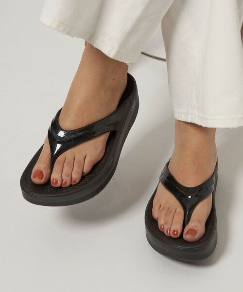 green label relaxing / グリーンレーベル リラクシング サンダル | ＜OOFOS＞OOmega プラットフォーム サンダル / ウーメガ | 詳細1