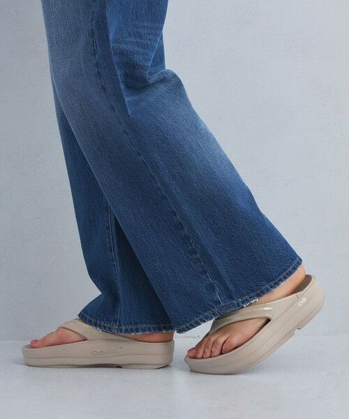 green label relaxing / グリーンレーベル リラクシング サンダル | ＜OOFOS＞OOmega プラットフォーム サンダル / ウーメガ | 詳細10