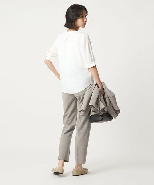 green label relaxing / グリーンレーベル リラクシング シャツ・ブラウス | 肩タック Vネック ショートスリーブ ブラウス | 詳細2