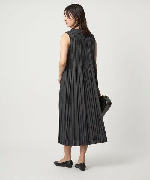 green label relaxing / グリーンレーベル リラクシング ドレス | チンツボイル プリーツ ワンピース | 詳細2