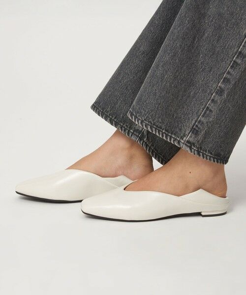 green label relaxing/グリーンレーベル リラクシング スクエア 2WAY フラットシューズ WHITE 23.5cm