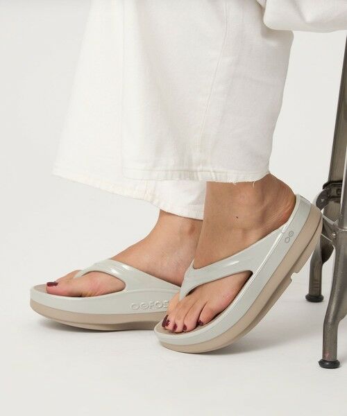 green label relaxing / グリーンレーベル リラクシング サンダル | ＜OOFOS＞ OOmega LUXE  プラットフォーム サンダル / ウーメガ | 詳細14