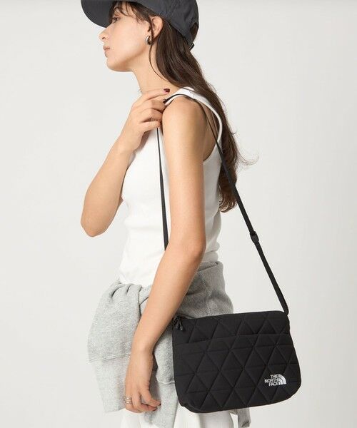 Natural Lag【NOWsWEA×ナチュラグコラボ ポーチ】 NATURAL BEAUTY BASIC ガバッと開くスマホポーチ BOOK MINT