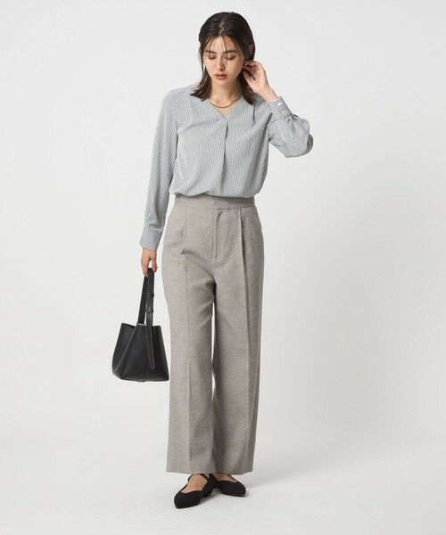 green label relaxing / グリーンレーベル リラクシング シャツ・ブラウス | 肩タック Vネック ブラウス マシンウォッシャブル UVカット | 詳細9