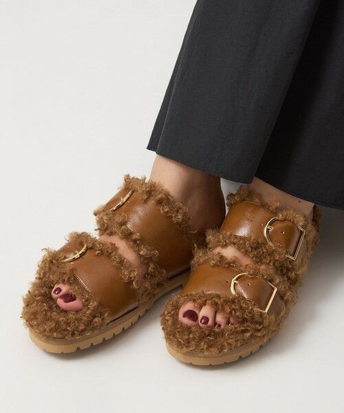 green label relaxing/グリーンレーベル リラクシング ダブルベルト フェイクファー サンダル MD. BROWN 22.5cm(S)