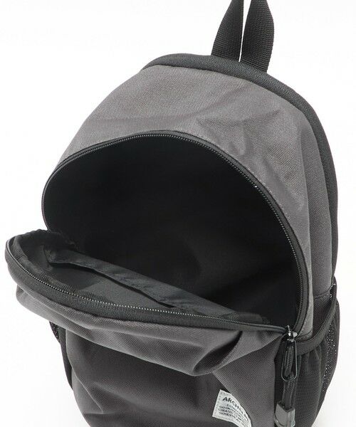 green label relaxing / グリーンレーベル リラクシング メッセンジャーバッグ・ウエストポーチ | ＜ARCH&LINE＞COMPACT DAY BAG（6L） / キッズ | 詳細13