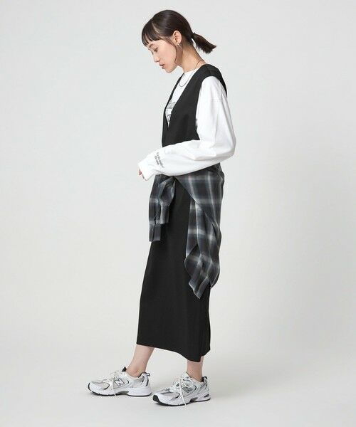 green label relaxing / グリーンレーベル リラクシング ロング・マキシ丈ワンピース | ディープ Vネック ジャンパースカート | 詳細2