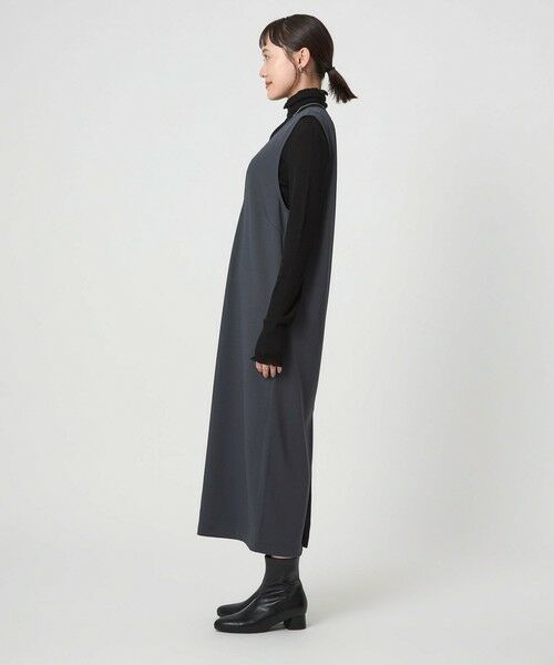 green label relaxing / グリーンレーベル リラクシング ロング・マキシ丈ワンピース | ディープ Vネック ジャンパースカート | 詳細12