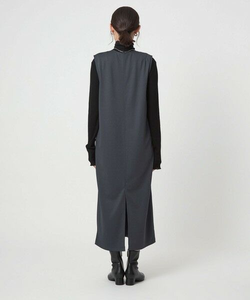 green label relaxing / グリーンレーベル リラクシング ロング・マキシ丈ワンピース | ディープ Vネック ジャンパースカート | 詳細13