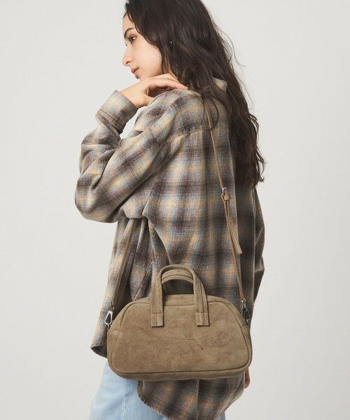 green label relaxing / グリーンレーベル リラクシング ショルダーバッグ | ＜CHRISTIAN VILLA＞ボストンバッグ（スエード）（BEIGE）