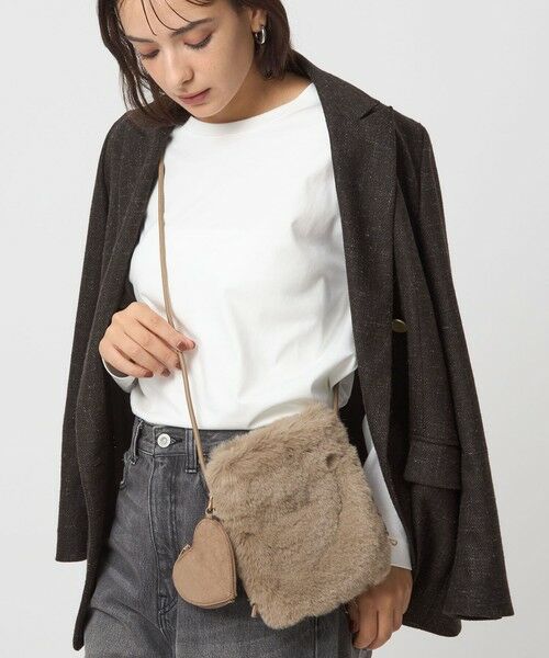 green label relaxing/グリーンレーベル リラクシング ファーショルダーバッグ ハートチャーム付き MOCA FREE green label relaxing/グリーンレーベル リラクシング ファーショルダーバッグ ハートチャーム付き MOCA FREE