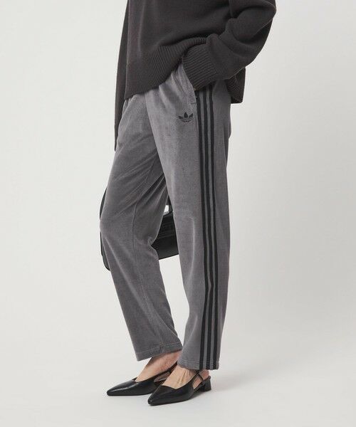 green label relaxing / グリーンレーベル リラクシング その他パンツ | ＜adidas Originals＞ベロア トラックパンツ | 詳細16