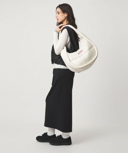 green label relaxing / グリーンレーベル リラクシング ショルダーバッグ | ＜HUNTER＞フレイムド パファー ホーボー バッグ （ラージ） | 詳細1