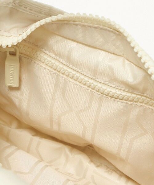 green label relaxing / グリーンレーベル リラクシング ショルダーバッグ | ＜HUNTER＞フレイムド パファー ホーボー バッグ （ミディ） | 詳細10