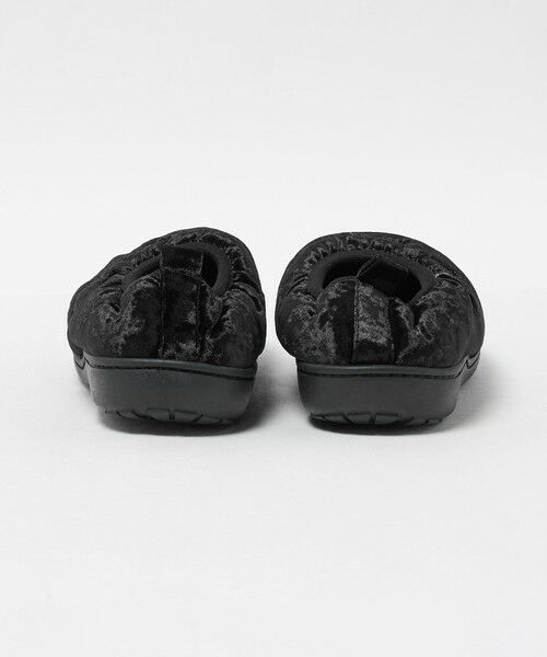 green label relaxing / グリーンレーベル リラクシング フラットシューズ | ＜SUBU＞DOTS VAMP VELVET BLACK サンダル | 詳細6