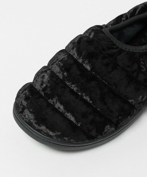 green label relaxing / グリーンレーベル リラクシング フラットシューズ | ＜SUBU＞DOTS VAMP VELVET BLACK サンダル | 詳細9