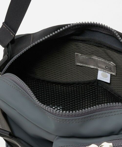 green label relaxing / グリーンレーベル リラクシング ショルダーバッグ | ＜CIE＞GRID3 ボトル ショルダーバッグ | 詳細15