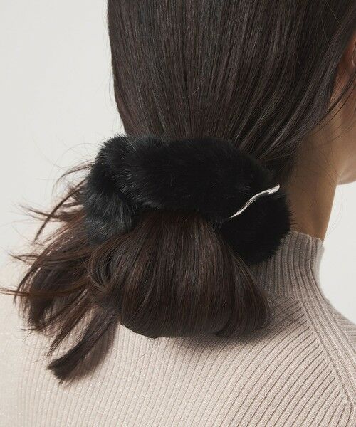 green label relaxing / グリーンレーベル リラクシング ヘアゴム・シュシュ | フェイクファー メタルリング シュシュ | 詳細1