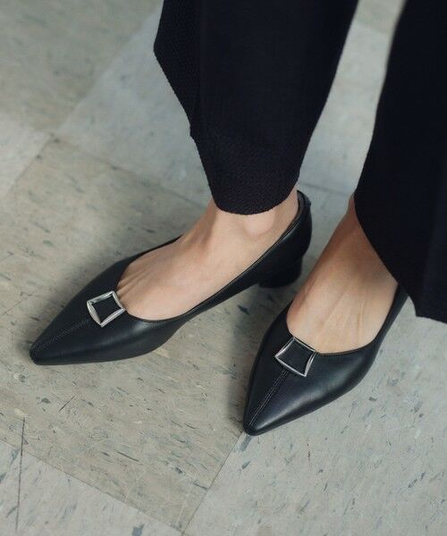 green label relaxing / グリーンレーベル リラクシング パンプス | ポインテッド バックル パンプス 晴雨兼用 撥水（BLACK）