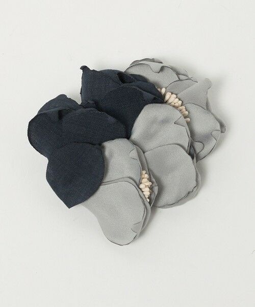 green label relaxing / グリーンレーベル リラクシング ブローチ・コサージュ | フラワー ミックスコサージュ（DK.GRAY）