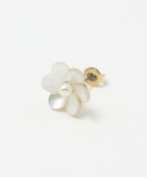 green label relaxing / グリーンレーベル リラクシング ピアス・イヤリング | シェル フラワー ピアス | 詳細1