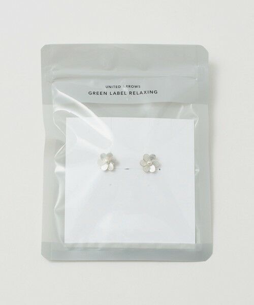 green label relaxing / グリーンレーベル リラクシング ピアス・イヤリング | シェル フラワー イヤリング | 詳細9
