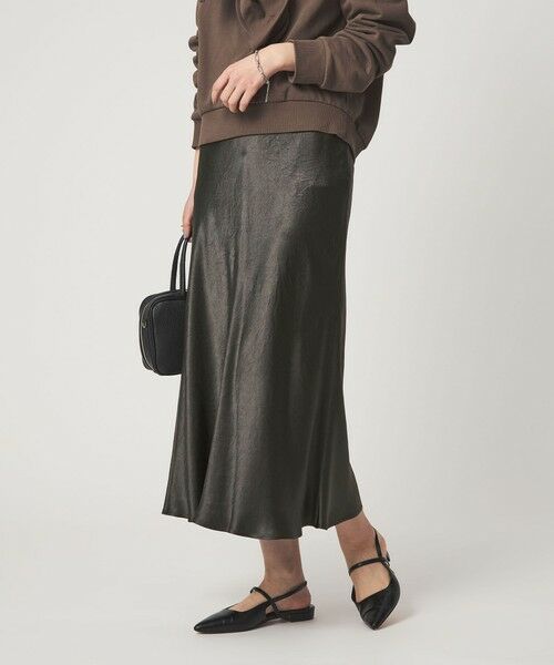 green label relaxing / グリーンレーベル リラクシング ロング・マキシ丈スカート | サテン ナロー スカート（DK.GRAY）