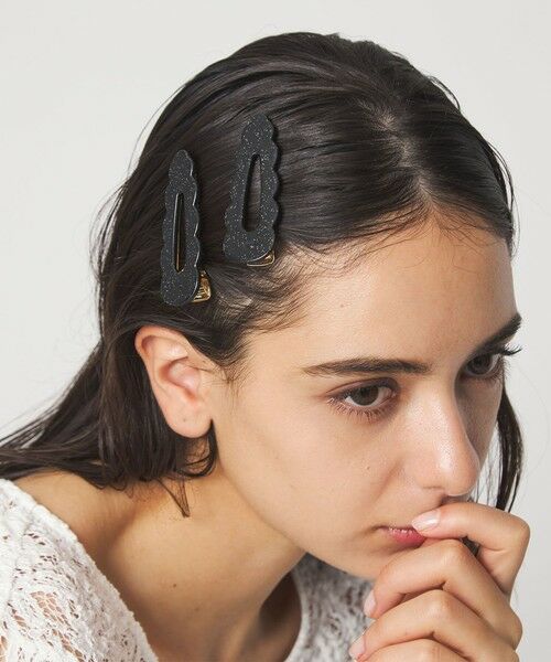 green label relaxing / グリーンレーベル リラクシング ヘアピン | ＜PEIGNEE＞ ヘアクリップ / SIGNATURE HAIR | 詳細1