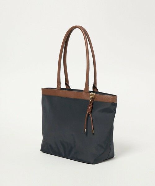 green label relaxing / グリーンレーベル リラクシング ショルダーバッグ | チャームツキ ロングハンドル トートバッグ はっ水 | 詳細16